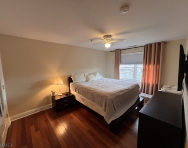 20 Main St - Photo Thumbnail 6