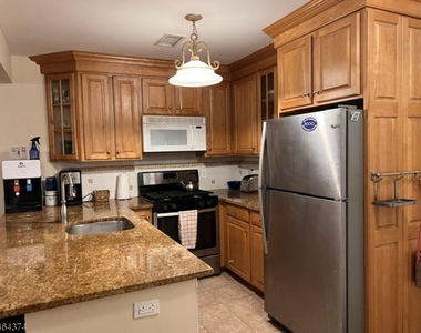 20 Main St - Photo Thumbnail 1