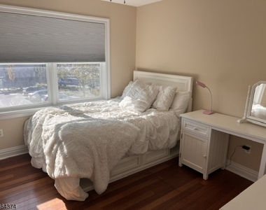 20 Main St - Photo Thumbnail 7