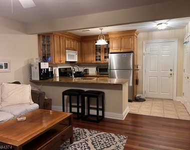 20 Main St - Photo Thumbnail 3