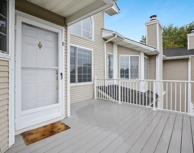 8 Bentley Court - Photo Thumbnail 1