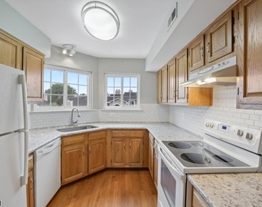 8 Bentley Court - Photo Thumbnail 19