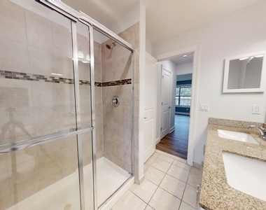 153 Main St - Photo Thumbnail 13
