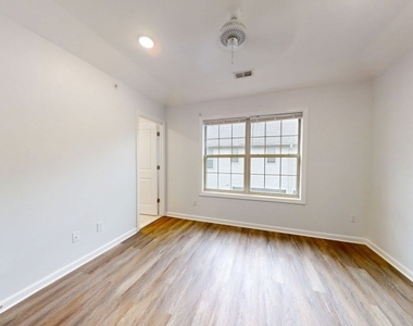 153 Main St - Photo Thumbnail 16