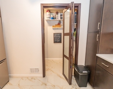 172 Potomac Dr - Photo Thumbnail 24