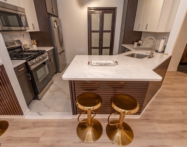 172 Potomac Dr - Photo Thumbnail 3