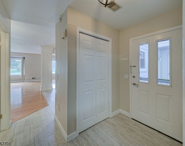 3 Freedom Ct - Photo Thumbnail 3