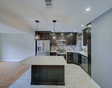 3 Freedom Ct - Photo Thumbnail 9