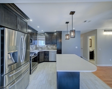 3 Freedom Ct - Photo Thumbnail 8