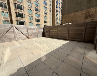 400 East 71st Street - Photo Thumbnail 11