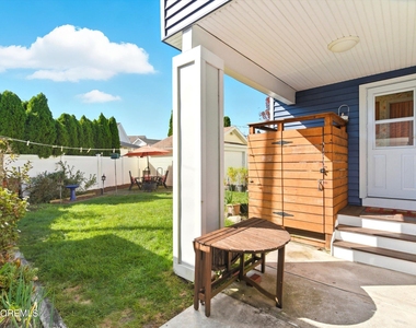 425 Washington Avenue - Photo Thumbnail 33