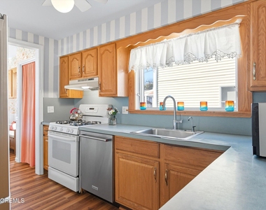 425 Washington Avenue - Photo Thumbnail 12