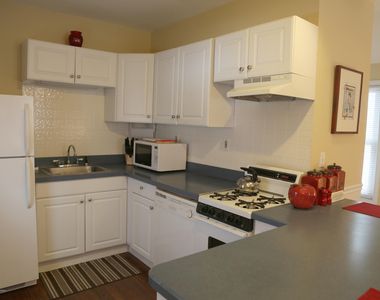 88 Webb Avenue - Photo Thumbnail 7