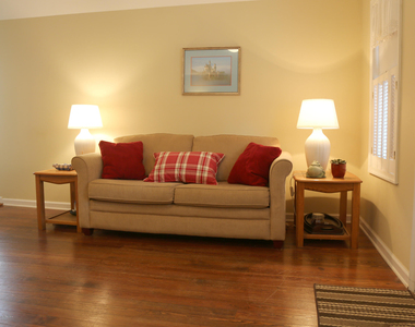 88 Webb Avenue - Photo Thumbnail 5