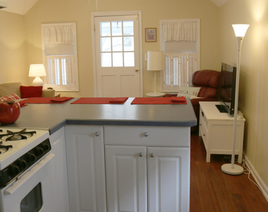 88 Webb Avenue - Photo Thumbnail 9