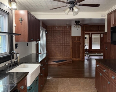 614 Bay Boulevard - Photo Thumbnail 2