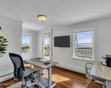 1609 Ocean Avenue N - Photo Thumbnail 24