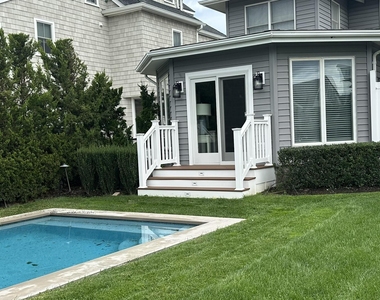 1609 Ocean Avenue N - Photo Thumbnail 17