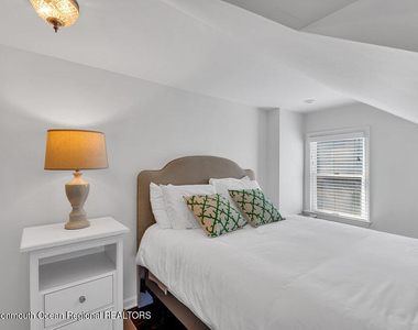 1609 Ocean Avenue N - Photo Thumbnail 28