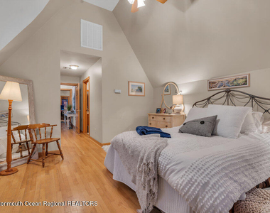 28 1st Avenue - Photo Thumbnail 17