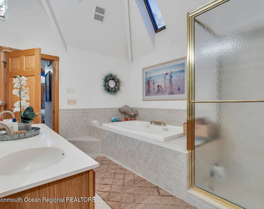 28 1st Avenue - Photo Thumbnail 18