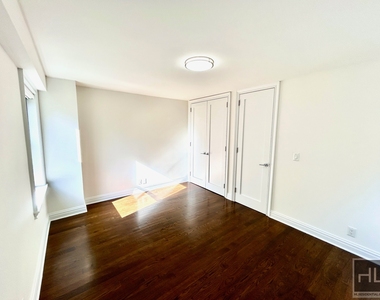 East 89th Street - Photo Thumbnail 4