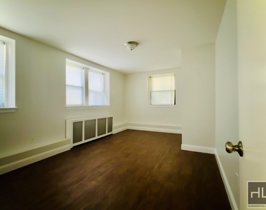 Martine Avenue - Photo Thumbnail 6