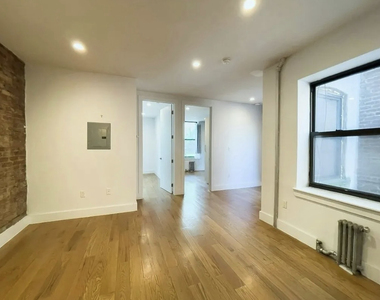 Carlton Avenue - Photo Thumbnail 3