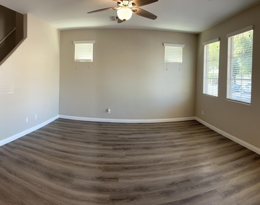 7165 S 48th Glen - Photo Thumbnail 1