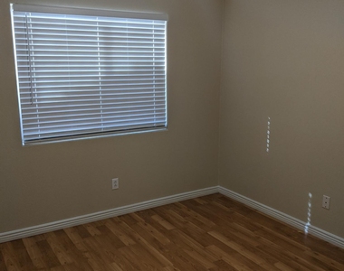 9173 W Ross Avenue - Photo Thumbnail 9