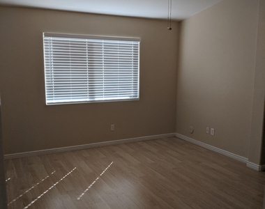 9173 W Ross Avenue - Photo Thumbnail 7