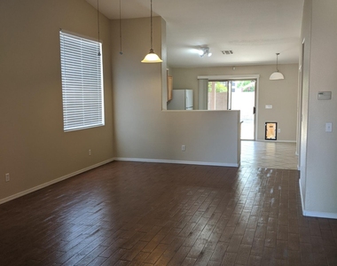 9173 W Ross Avenue - Photo Thumbnail 2