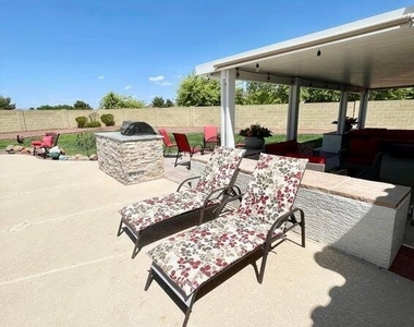 13613 N 19th Place - Photo Thumbnail 38