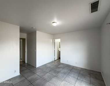 4545 N 67th Avenue - Photo Thumbnail 15