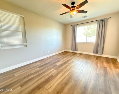 1260 S Amber Street - Photo Thumbnail 10