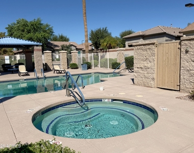 1260 S Amber Street - Photo Thumbnail 26