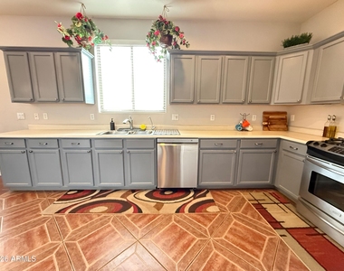 1967 E Browning Place - Photo Thumbnail 7