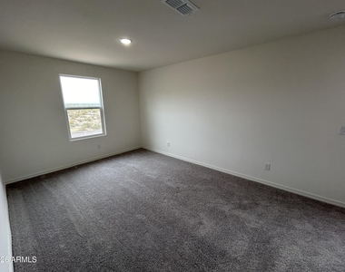 20124 W Palo Verde Drive - Photo Thumbnail 7