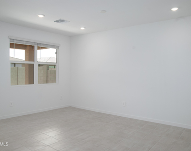 37097 W Prado Street - Photo Thumbnail 13