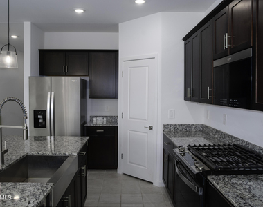 37097 W Prado Street - Photo Thumbnail 18