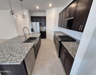37097 W Prado Street - Photo Thumbnail 15