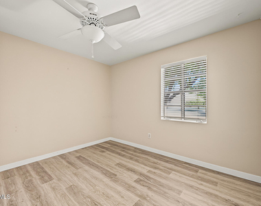 216 E 15th Street - Photo Thumbnail 18