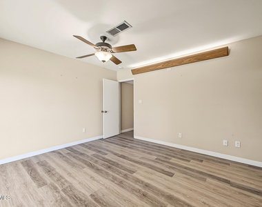 216 E 15th Street - Photo Thumbnail 21