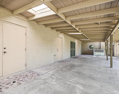 216 E 15th Street - Photo Thumbnail 28