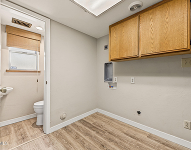 216 E 15th Street - Photo Thumbnail 26
