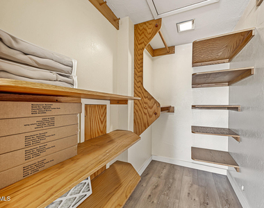 216 E 15th Street - Photo Thumbnail 16