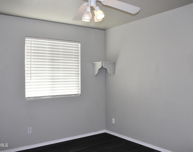 7430 W Eva Street - Photo Thumbnail 24
