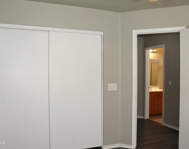 7430 W Eva Street - Photo Thumbnail 25