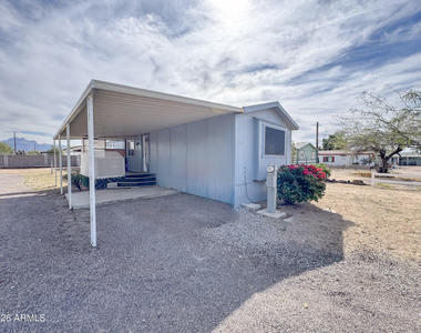 2875 W Foothill Street - Photo Thumbnail 4