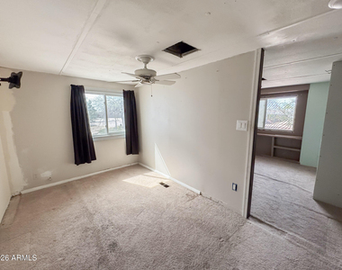 2875 W Foothill Street - Photo Thumbnail 23